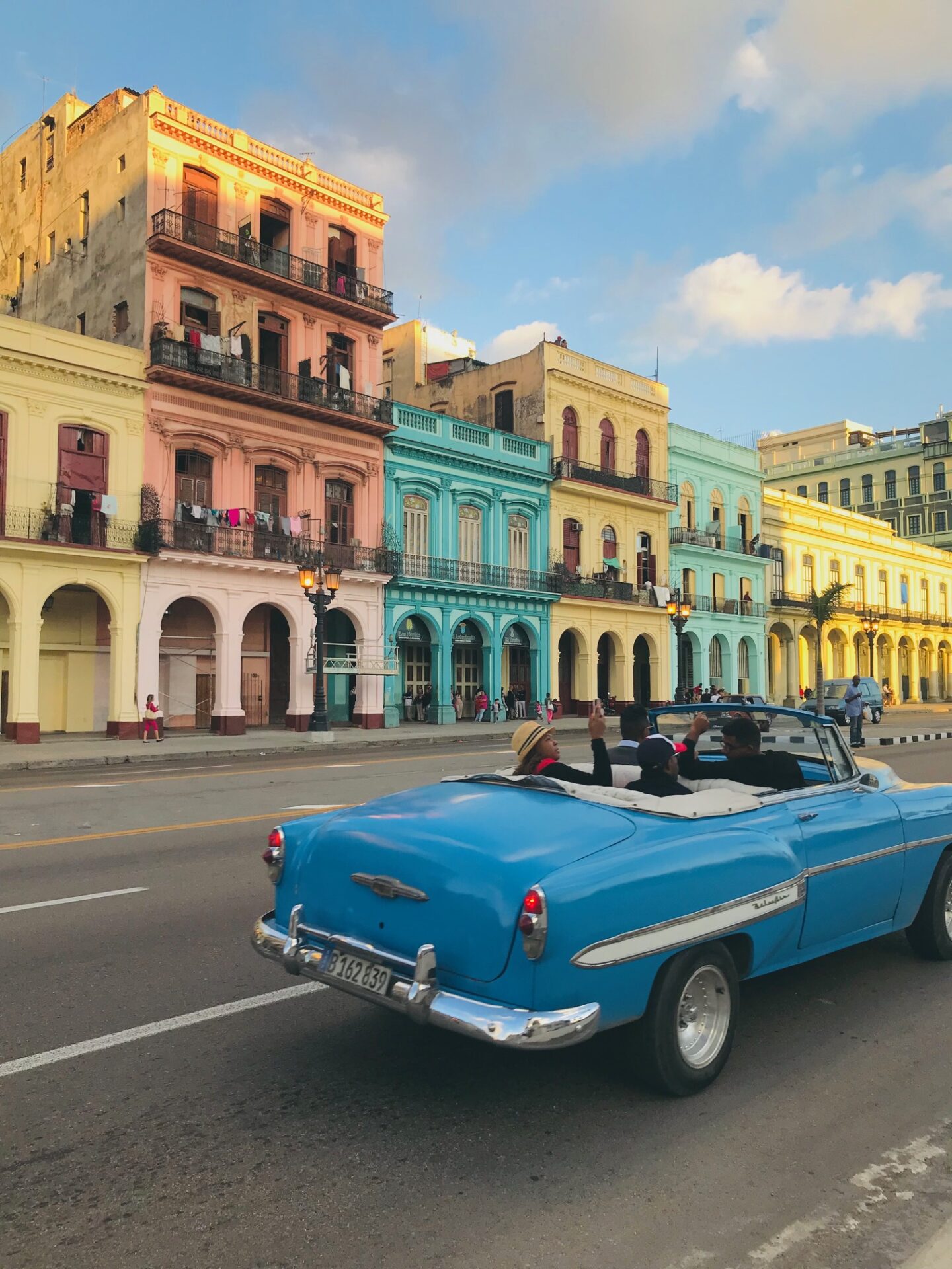 CUBA: A MAGICAL TRIP BACK IN TIME