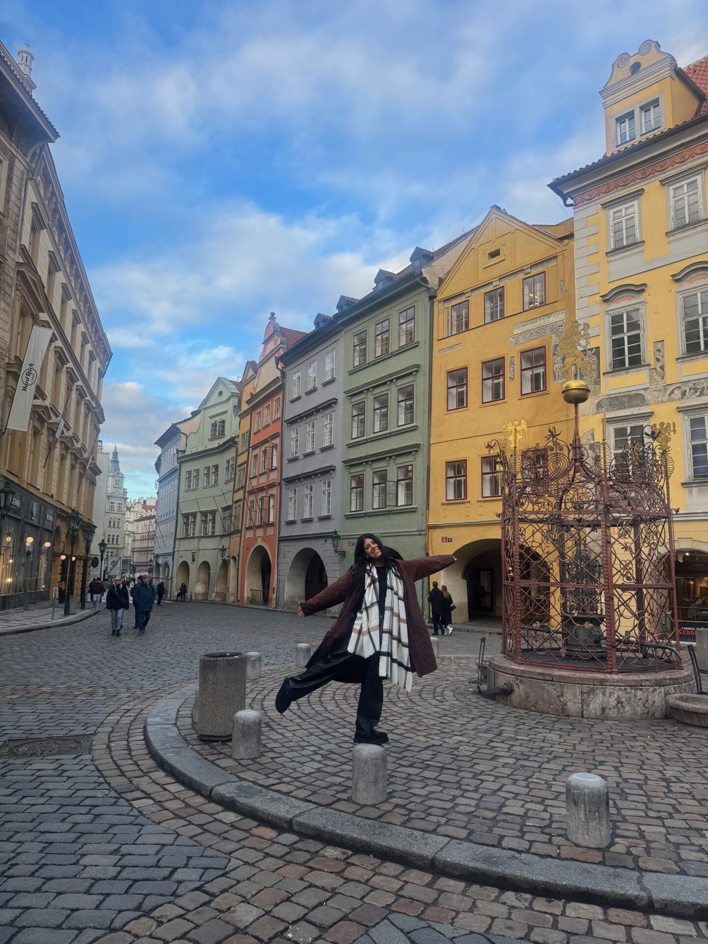 THE ULTIMATE PRAGUE TRAVEL GUIDE